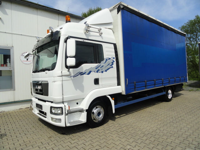 Buy a truck up to 7.5 tonnes from Germany