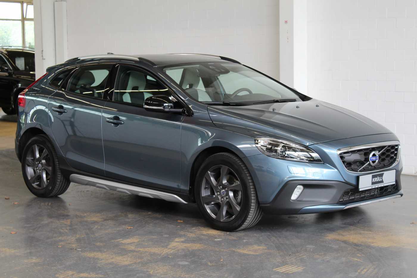 Покупка, внос на кола от Германия - Volvo V40 Cross Country D2 Summum, 2013, 115hp 1